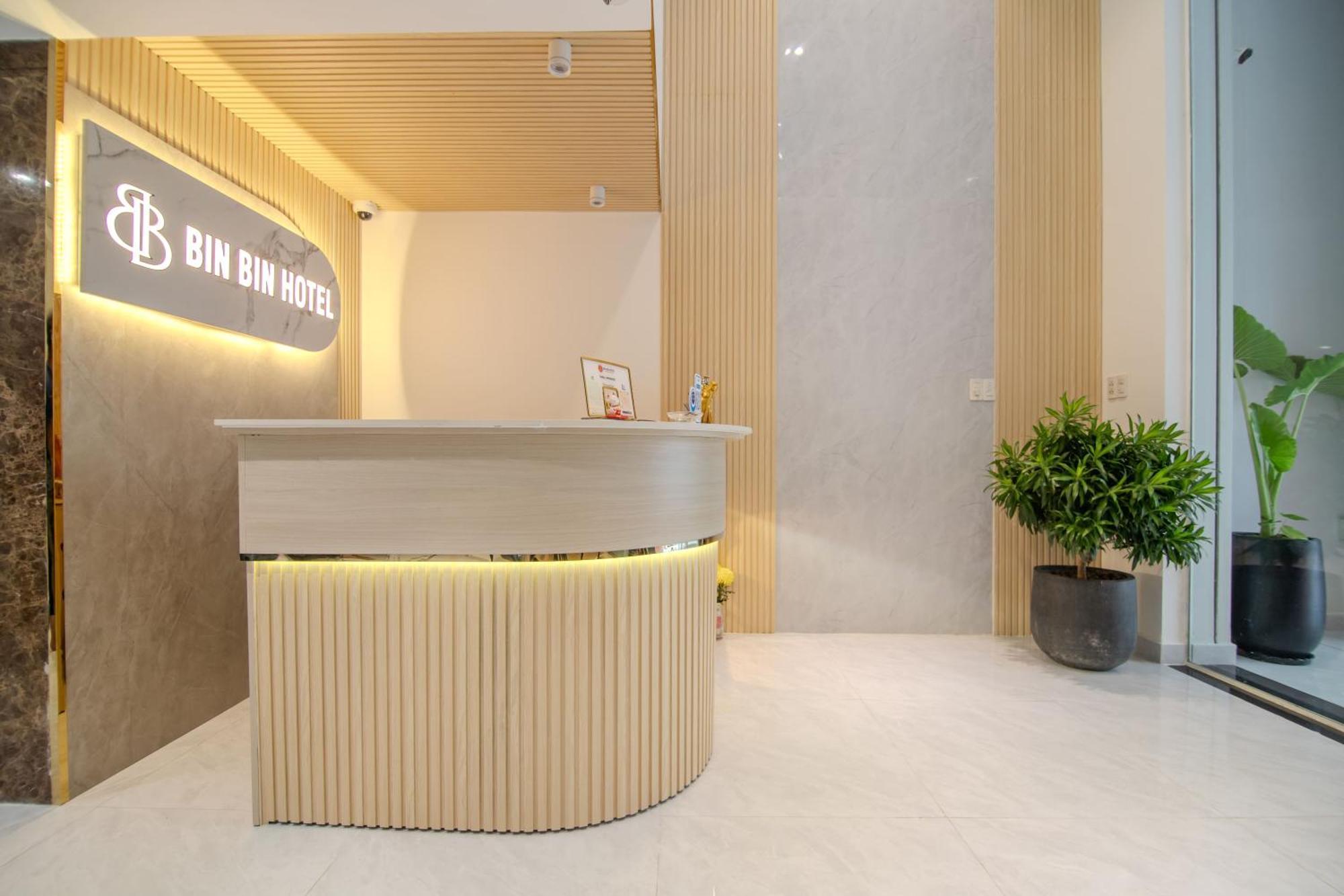 Bin Bin Hotel 6 - Near Secc D7 Ho Chi Minh City Exterior photo