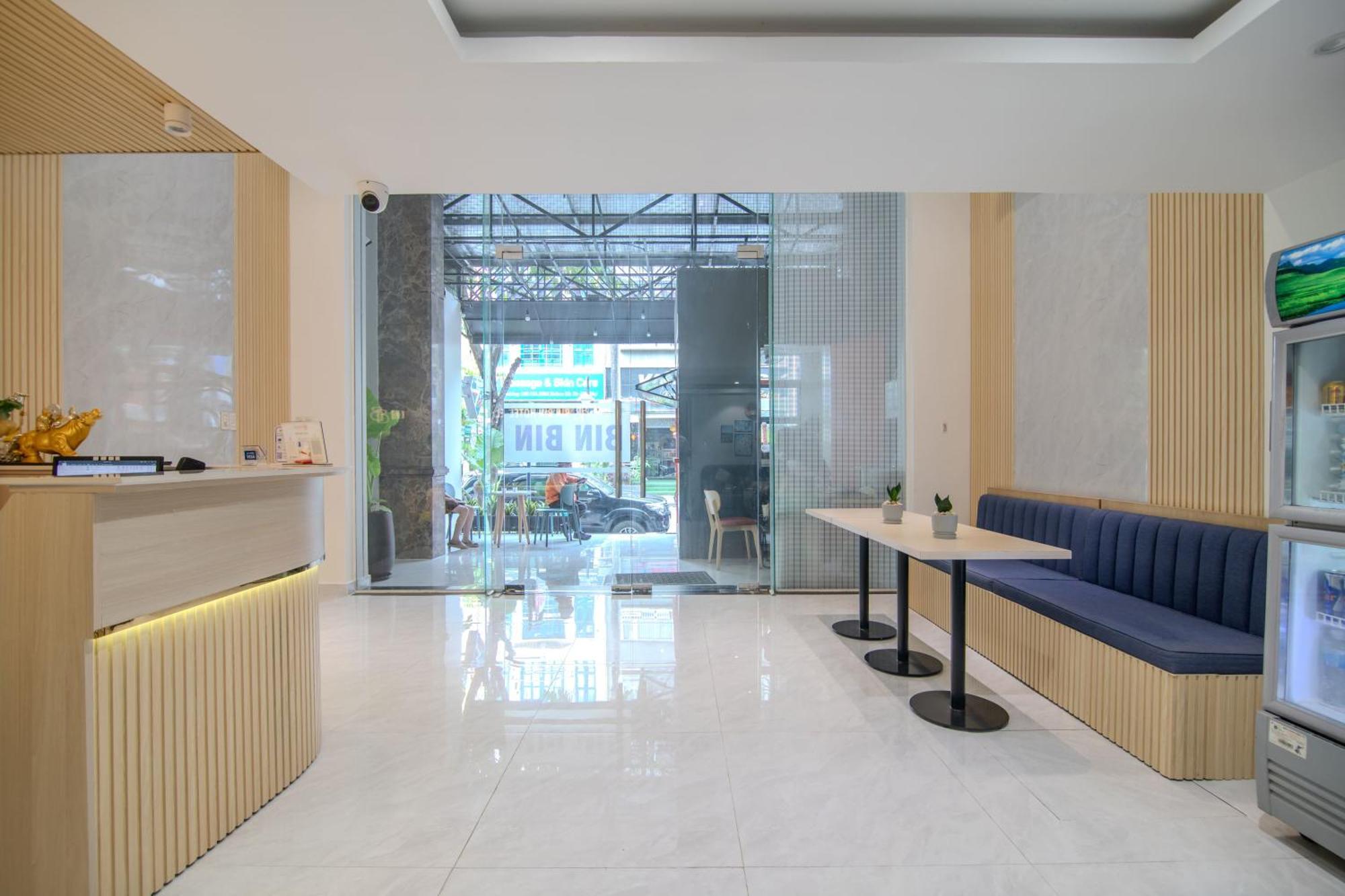 Bin Bin Hotel 6 - Near Secc D7 Ho Chi Minh City Exterior photo